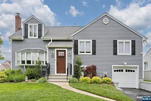 616 Bogert Rd, River Edge, NJ, 07661-2115 | Card Image