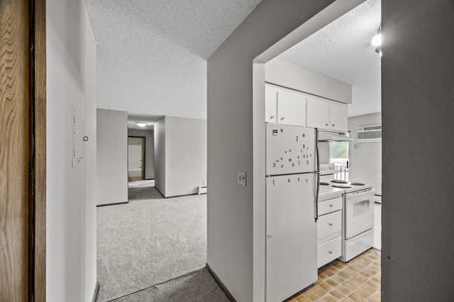 APT-5 - 814 9 Th Ave S, Condo with 2 bedrooms, 1 bathrooms and null parking in Hopkins MN | Image 13