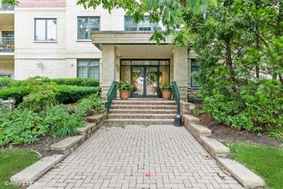 405S - 20 S Main Street, Condo with 2 bedrooms, 2 bathrooms and 1 parking in Mount Prospect IL | Image 1