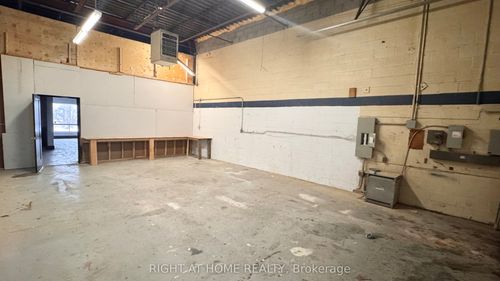 39 Regal Rd, Guelph, ON, N1K1B6 | Card Image