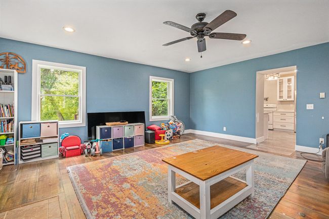 Main Floor | Image 8