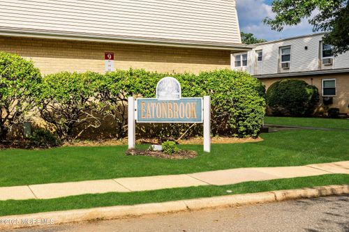 99 White St, Eatontown, NJ, 07724-4852 | Card Image