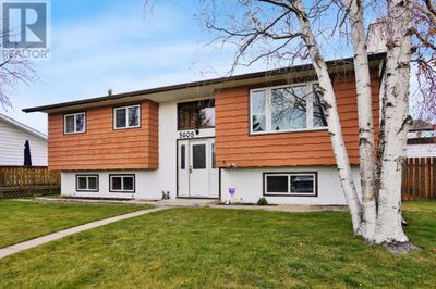 5608 56 A Ave, House other with 4 bedrooms, 3 bathrooms and 2 parking in Rocky Mountain House AB | Image 1