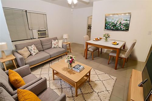 apt-4-777 Ne 85th St, Miami, FL, 33138-3670 | Card Image