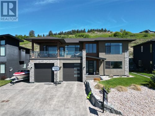 7144 Apex Dr, Vernon, BC, V1B4E4 | Card Image