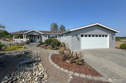201 Winterhawk St, Sequim, WA, 98382-9784 | Card Image