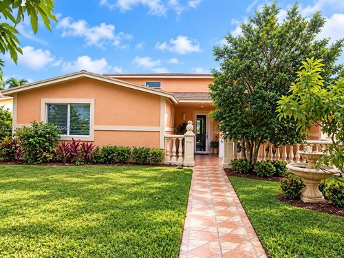 3640 Nw 39th St, Lauderdale Lakes, FL, 33309-4818 | Card Image
