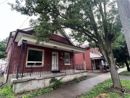 36 Pearl St, Brantford, ON, N3T3N6 | Card Image