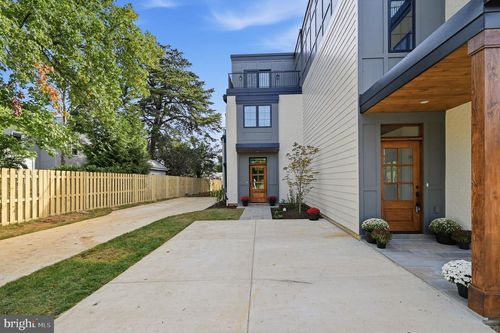 1225 N Quincy Street, ARLINGTON, VA, 22201 | Card Image