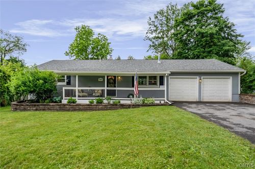 205 Garrett Dr, Manlius, NY, 13104-1222 | Card Image