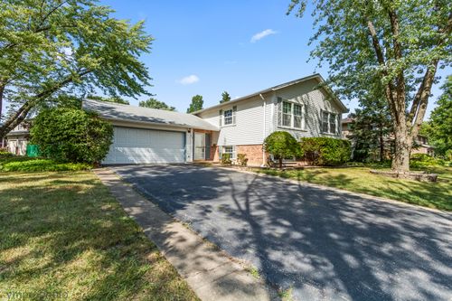 214 W Hintz Rd, Arlington Heights, IL, 60004-2435 | Card Image