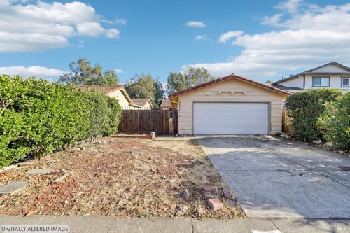 2842 Montclair Way, Fairfield, CA, 94534 | Card Image