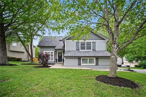 8501 N Mcdonald Ave, Kansas City, MO, 64153-3643 | Card Image