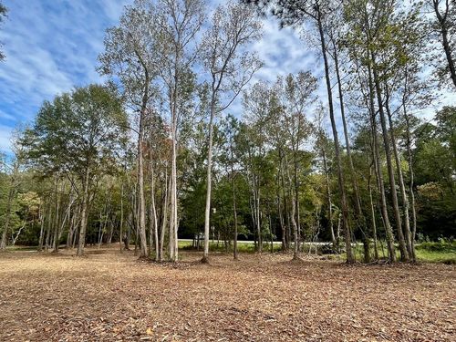 10690 Waukegan Rd, Conroe, TX, 77306-6828 | Card Image