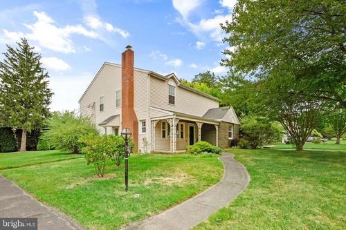421 Lafayette St, NEWTOWN, PA, 18940-2151 | Card Image