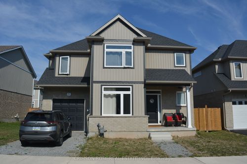 7 Marshall Lane, Saint Catharines, ON, L2P0E8 | Card Image