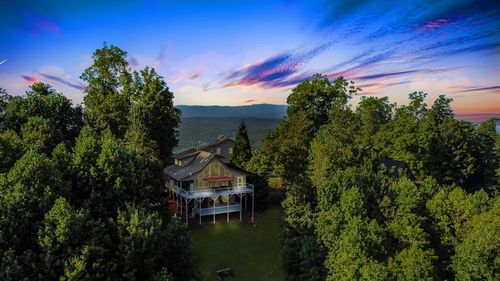 111 Trophy Buck Pt, Murphy, NC, 28906-9096 | Card Image