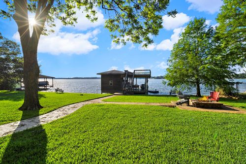 346 Shoreline Dr, Livingston, TX, 77351-1104 | Card Image