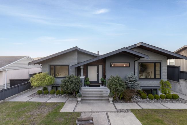 7065 Belcarra Drive, House other with 6 bedrooms, 4 bathrooms and 5 parking in Burnaby BC | Image 2