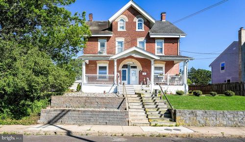 68 E Fairview Ave, SELLERSVILLE, PA, 18960-2611 | Card Image