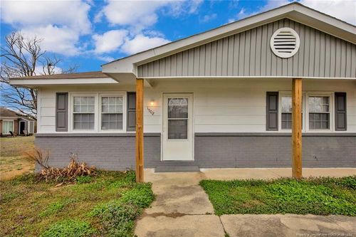 1502 Tara Dr, Laurinburg, NC, 28352-1608 | Card Image