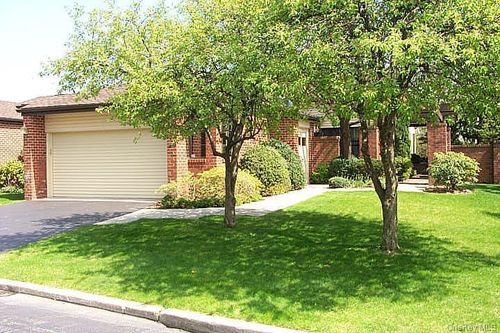 265-265 Sparrow Drive, North Hempstead, NY, 11030 | Card Image