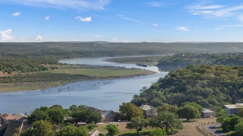 329 Kendall Rd, Spicewood, TX, 78669-3165 | Card Image