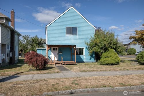 621 M St, Hoquiam, WA, 98550-3423 | Card Image