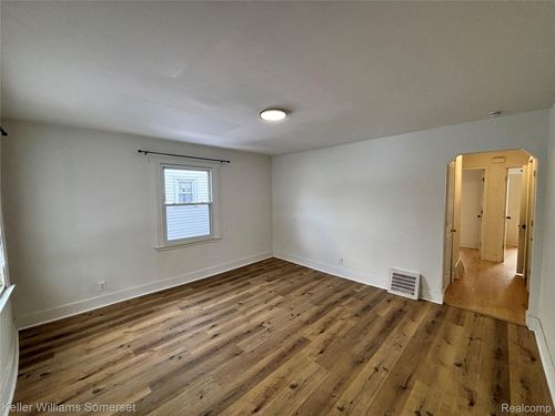 18623 Pembroke Ave, Detroit, MI, 48219-2129 | Card Image