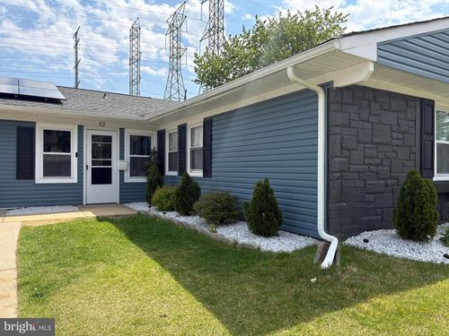 52 Hasting Ln, Willingboro, NJ, 08046-1215 | Card Image