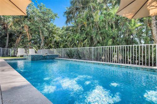 1111 Schooner Pl, SANIBEL, FL, 33957-5007 | Card Image