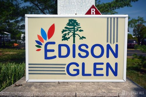 1508 Edison Glen Ter, Edison, NJ, 08837-2940 | Card Image