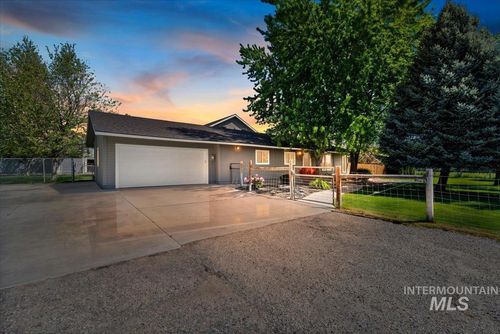 5410 W Beacon Light Rd, Eagle, ID, 83616-1614 | Card Image