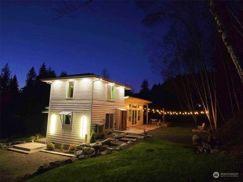 486 State Route 122, Silver Creek, WA, 98585 | Card Image