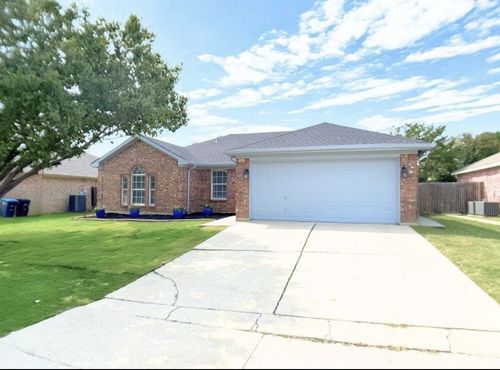 3913 Periwinkle Dr, Fort Worth, TX, 76137-1087 | Card Image