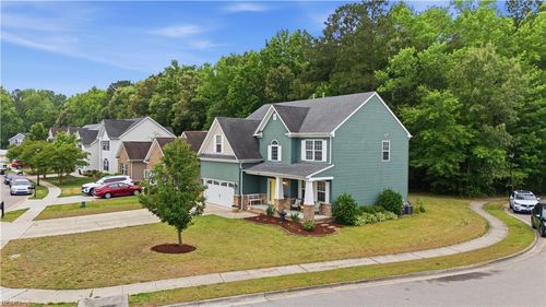 800 Aaron Culbreth Ct, Chesapeake, VA, 23322-5779 | Card Image