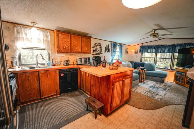 Kitchen | Image 10