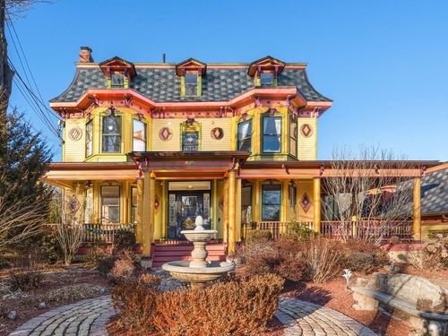 929 Beacon St, Newton, MA, 02459-1720 | Card Image