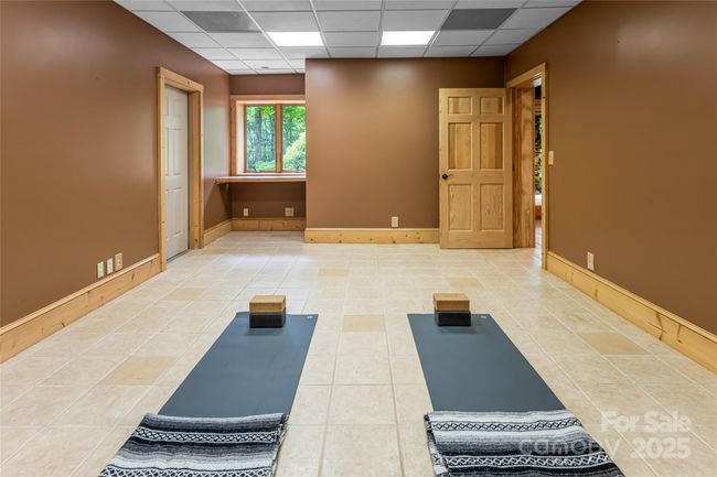 large bonus room | Image 32