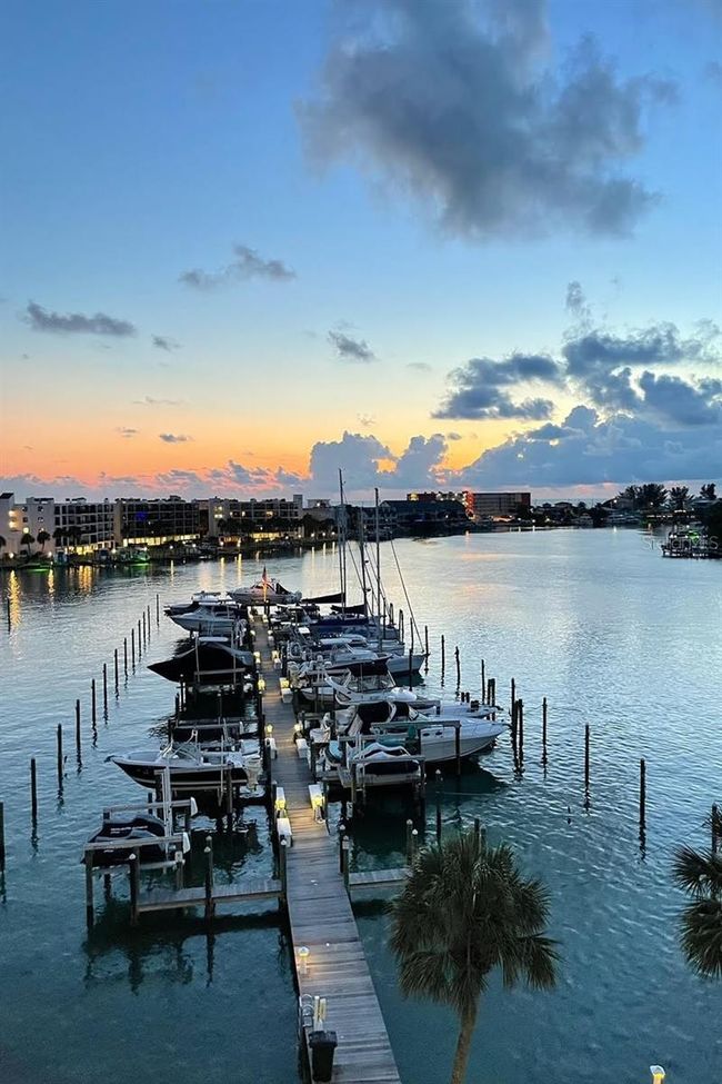 Relax and unwind with this gorgeous view | Image 53