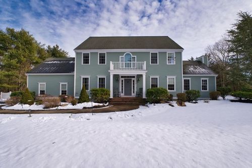 2 Winterberry Ln, Westport, MA, 02790-2638 | Card Image