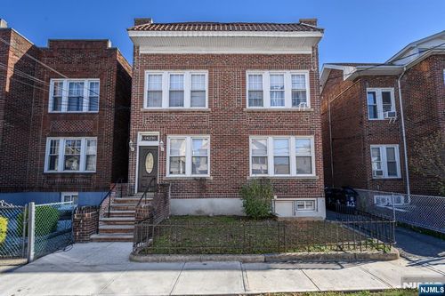 427-429 N 12th St, Newark, NJ, 07107 | Card Image