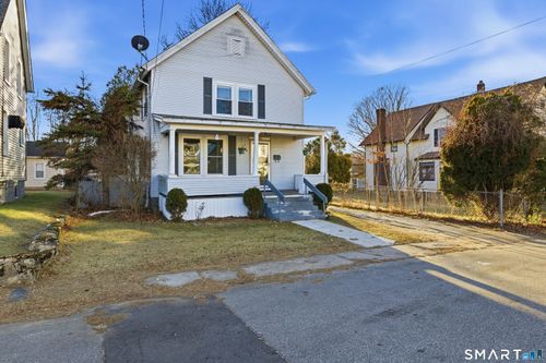 10 Russell Rd, Norwich, CT, 06360-2527 | Card Image