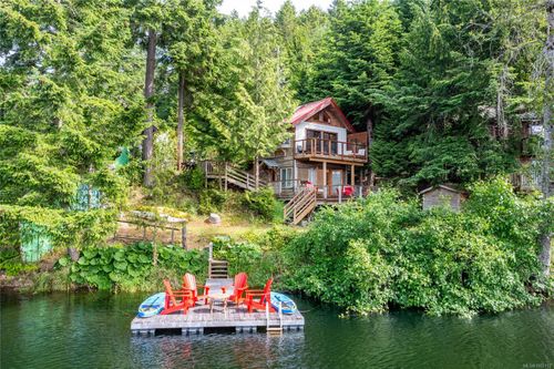 3704 Tiller Cres, Pender Island, BC, V0N2M0 | Card Image