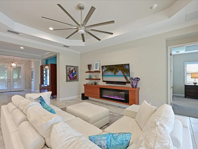 12816 Coastal Breeze Way, House other with 3 bedrooms, 2 bathrooms and null parking in Bradenton FL | Image 12