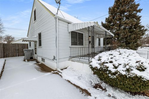 23403 Tawas Ave, Hazel Park, MI, 48030-2740 | Card Image