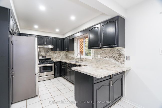 17 Carmichael Crt, House other with 4 bedrooms, 4 bathrooms and 4 parking in Orillia ON | Image 8