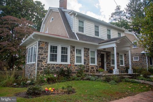 222 E Washington St, WEST CHESTER, PA, 19380-2720 | Card Image