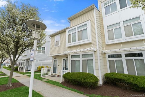 136 Meridian Blvd, Arverne, NY, 11692-2027 | Card Image