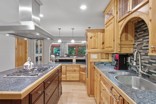 so much counter space | Image 22